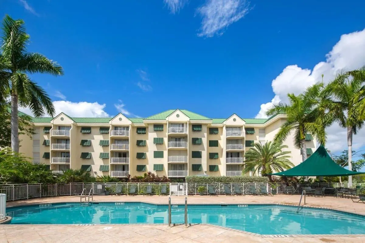 The Grand Turk -Sunset View & Pool Villa Key West